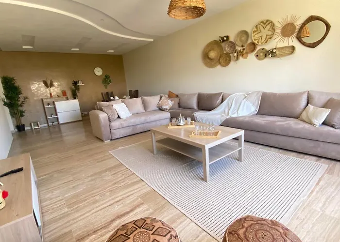 Family Apartment 5 Min To Corniche, 2 Min To Tgv
